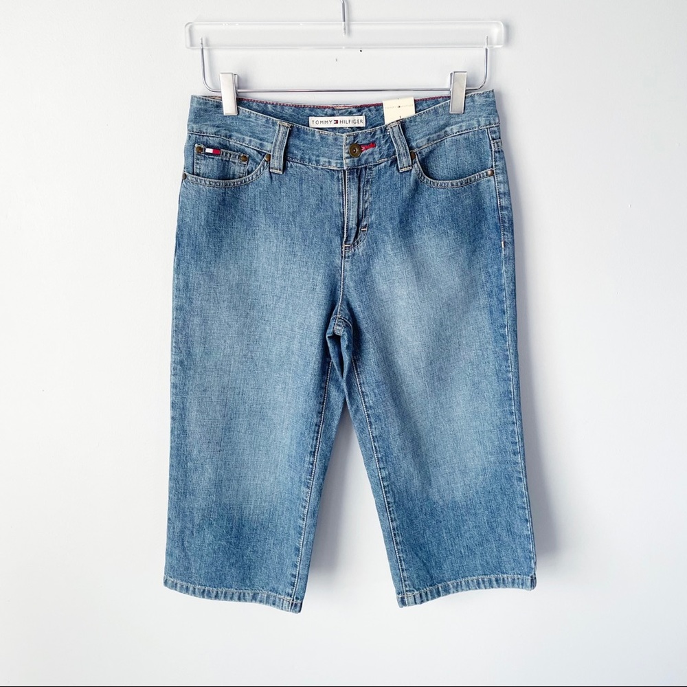 Tommy Hilfiger Floral Embroidered Cropped Straight Leg Capri Jeans